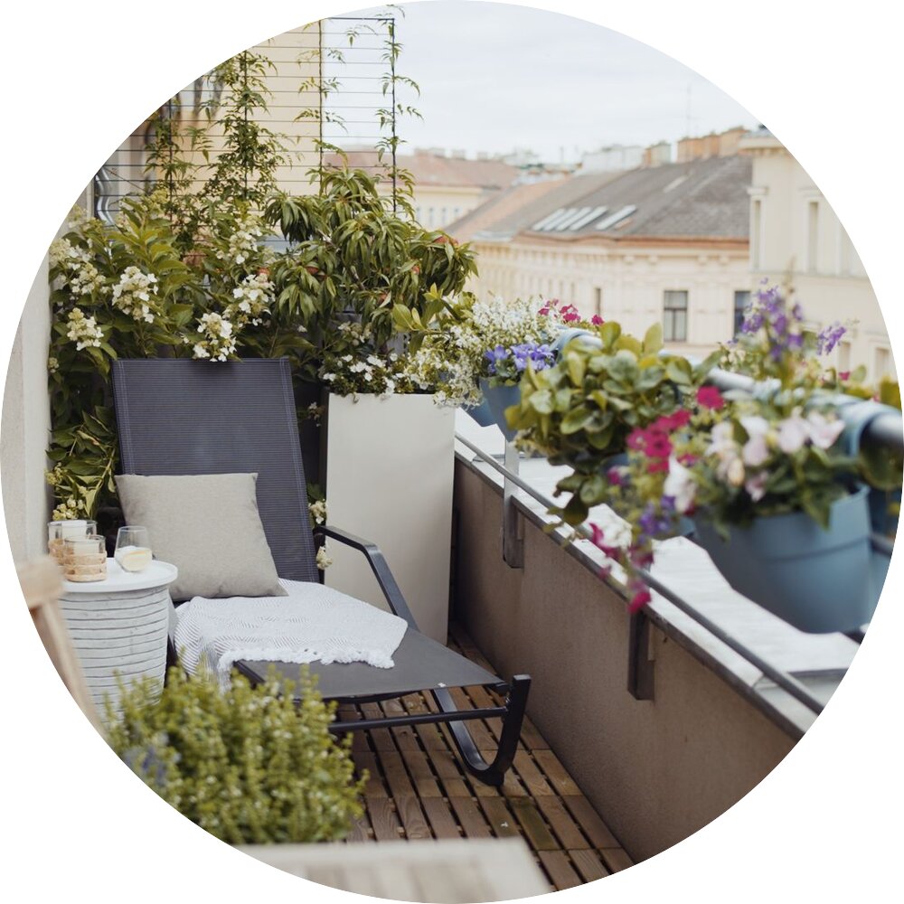 Starkl-Balkon-mit-Deko-gestalten@2x.5003ffc0.jpg