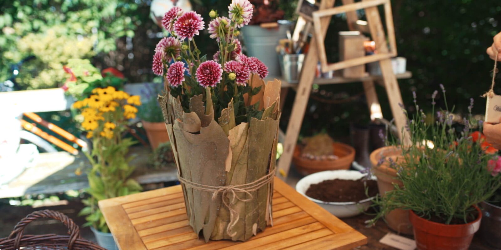 DIY Blumentopf mit Rinde Starkl Gartenblog Tipps & Tricks rund um